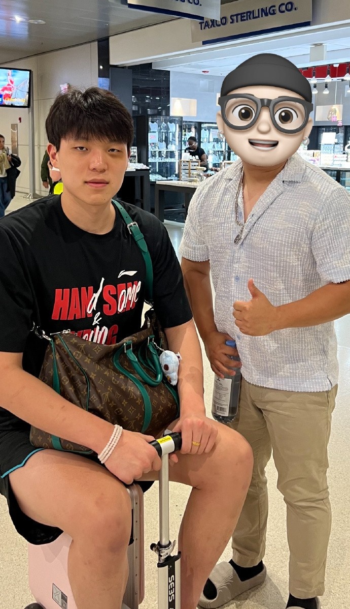 杨瀚森训练中眼部受击，从绵羊变熊猫引关注