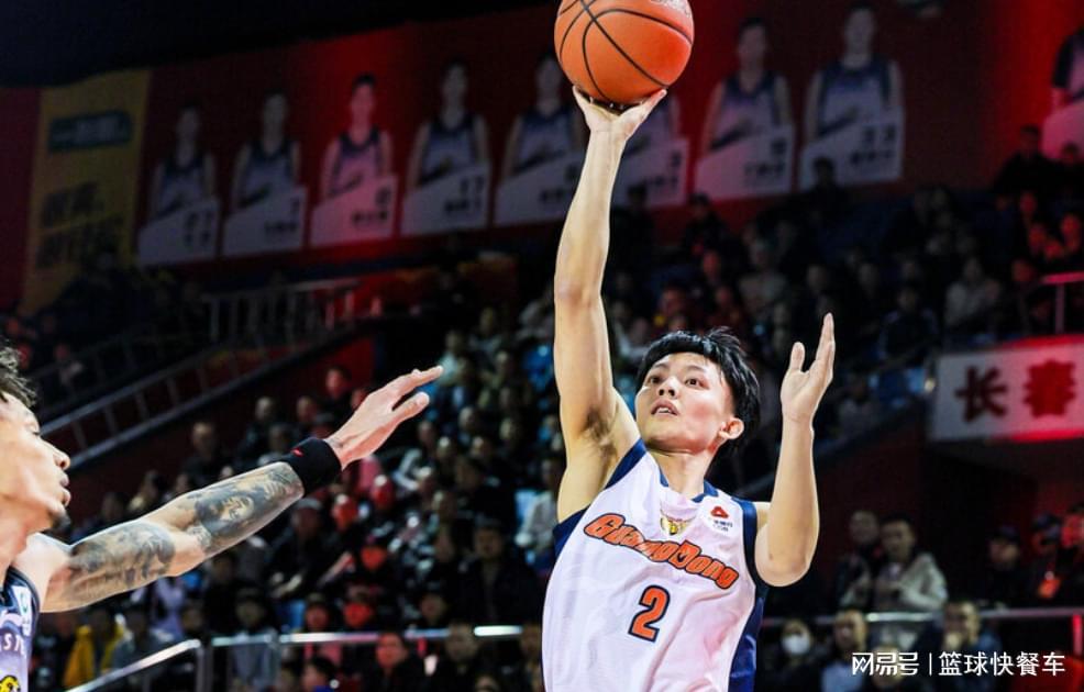 HTH Sports-CBA一夜又连造两大惨案！广东21分狂胜吉林：北控遭23分大败！