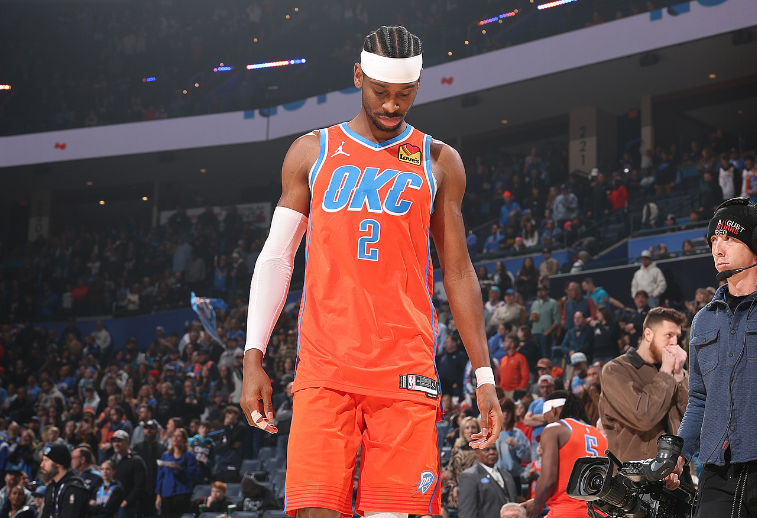 HTH Sports-大冷！雷霆惜败猛龙无缘追平宇宙勇73胜 亚历山大24+6奎克利23+11